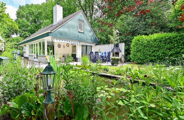 Holiday Home in Reutum with Pond and Trails