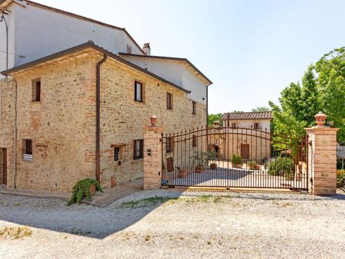 Holiday Home in Umbria with Pool and Views