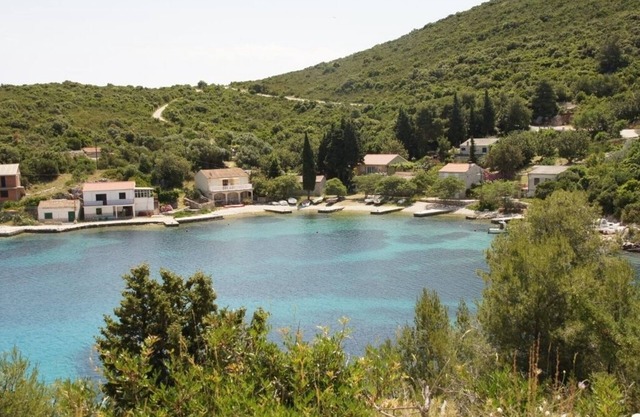 Holiday Home in Vis with Terrace, Air condition, Dishwasher (139-1)