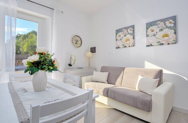 Holiday Home 'La Casetta Bianca' with Air Conditioning
