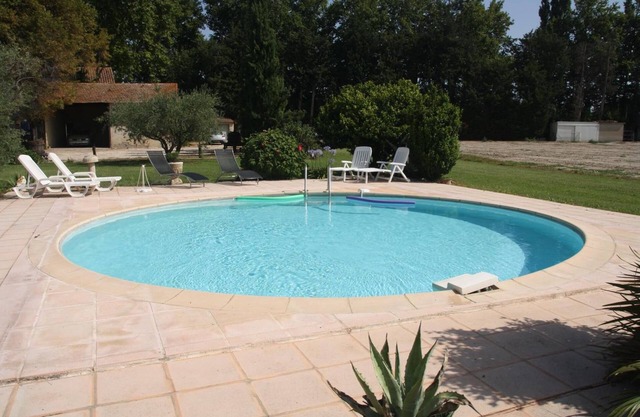 Holiday Home 'Le Mas Des Fleurs' with Private Pool, Private Terrace and Wi-Fi