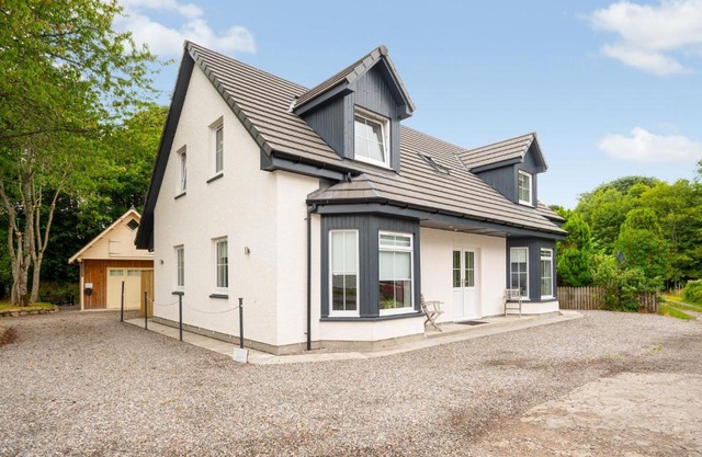 Holiday Home Loch Ness House by Interhome