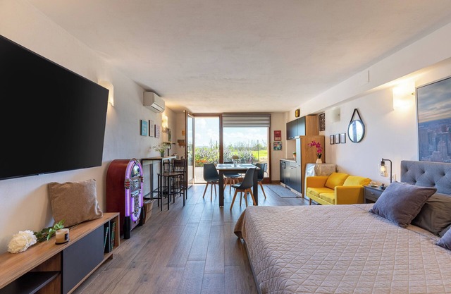 Holiday Home 'Loft La Fonte Al Giunco' with Wi-Fi and Air Conditioning