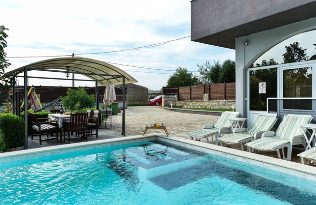 Holiday Home Noa - Four Bedroom Holiday Home with Swimming Pool