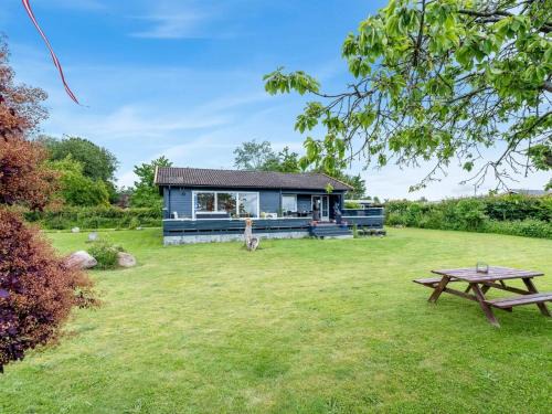 Holiday Home Rico - 200m from the sea by Interhome