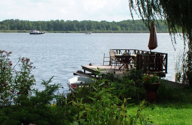 Holiday house directly on the water in Heidesee OT Dolgenbrodt