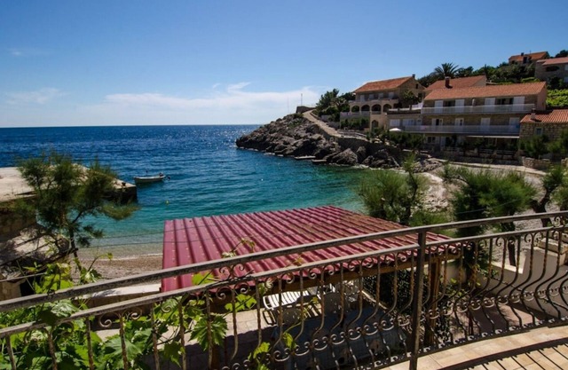 Holiday house Viki1 - fantastic view, next to the sea - Podobuce, Peljesac peninsula, Croatia