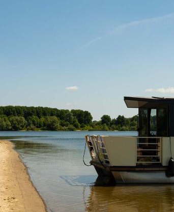 Holiday Houseboats
