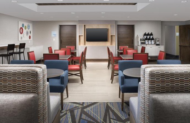 Holiday Inn Express Andover North - Lawrence