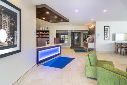 Holiday Inn Express Hotel Howe/Sturgis by IHG