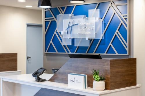 Holiday Inn Express & Suites Dewitt - Syracuse by IHG