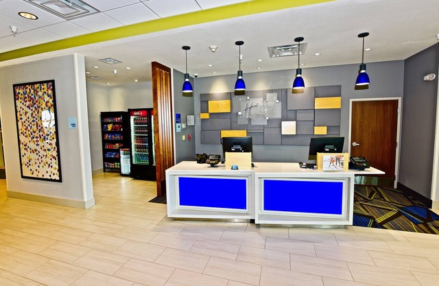 Holiday Inn Express & Suites Perryville by IHG