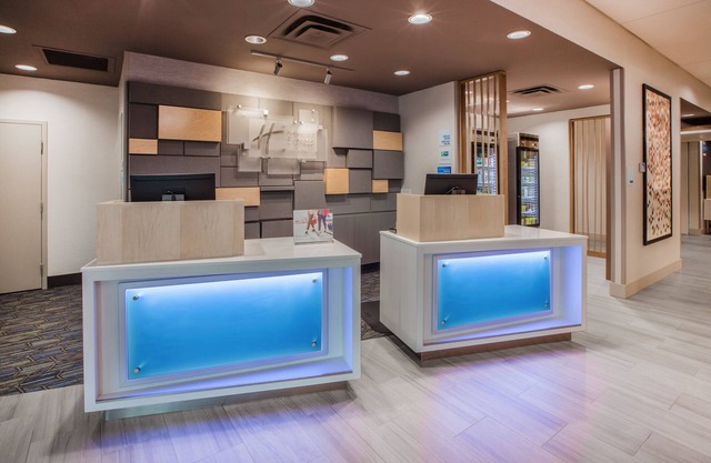 Holiday Inn Express & Suites Stafford NW - Sugar Land by IHG