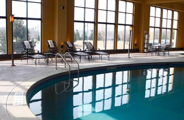 Holiday Inn Pewaukee - Milwaukee West by IHG