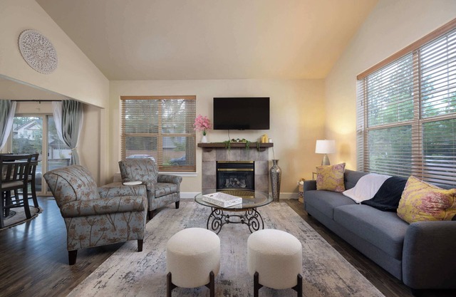 Hollygrape Hideaway - Pet Friendly Sanctuary for 6