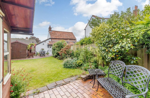 Hollyhedge Cottage