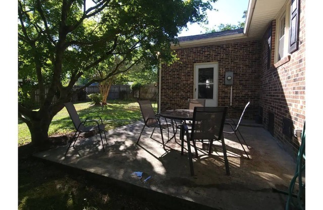Home-away-from-home in Williamston: Great for long-term stays