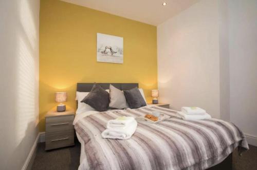 Home in Eccles Salford Price Reduction on long term bookings