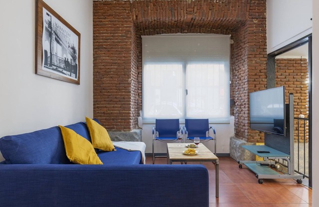 HOMEABOUT IMPERIAL APARTMENT IV