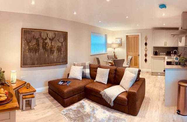Homely luxury cottage 2