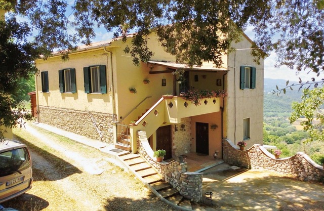 Homerez - Apartment in Coppe, mountain view