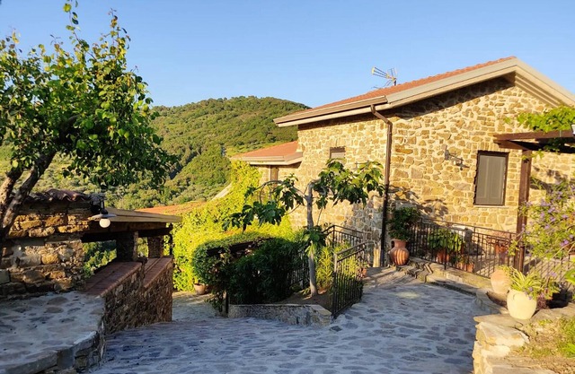 Homerez - Nice studio 10 km away from the beach for 3 ppl. at Ogliastro Cilento