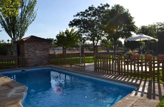 Homerez - Villa for 12 ppl. with swimming-pool and jacuzzi at Fernán Caballero