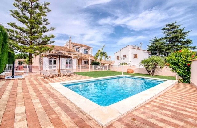 Homerez - Villa in Benifayó with pool