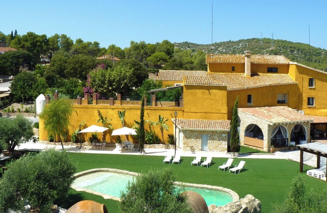 Homerez - Villa in Can Trabal, Pool