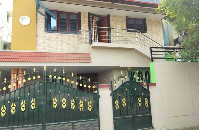 Honeycomb Homestay Ground floor - near Palani Murugan Temple