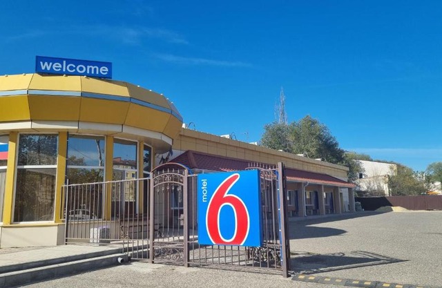 Hotel 66