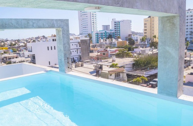 Hotel boutique two blocks to beach