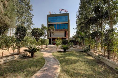 Hotel O The Grand Imperial Restaurant & Hotel Dhuva Railway station