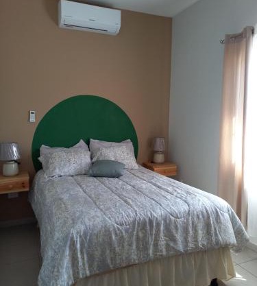 Hotel y Plaza JMI