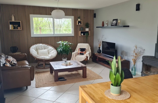 House 5 person Brittany Morbihan sea beaches free from 19.07 to 2.08.25