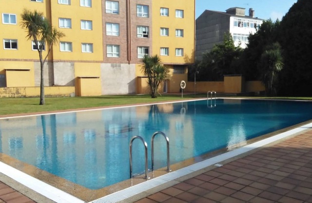HOUSE / APARTMENT IN ESTRADA