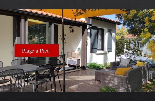 House for 5 people, all comforts, walking distance to the beach!