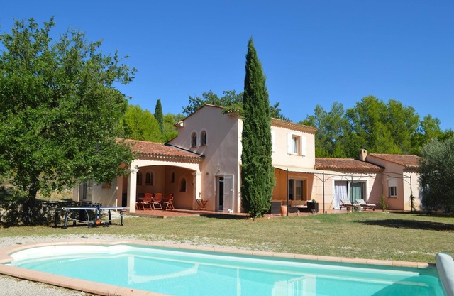 House in Montfort-sur-Argens with garden