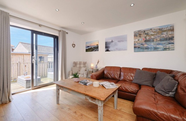 House in Porthleven near the Harbour & Beach
