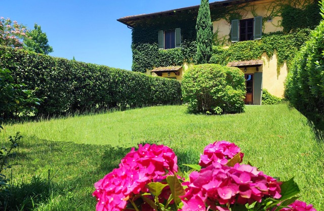 House in the Natural Park, near the sea, cities such as Pisa, Lucca, Forte dei Marmi