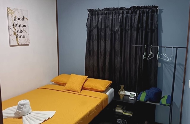 House Of Rainbow an ideal space just 5 min from Tortuguero town.