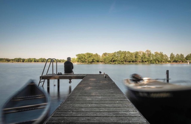 House on the Havelbogen directly on the water with canoe and jetty, terrace apartment*