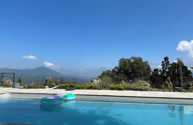 House with breathtaking views over the valley, only 15 minutes from Corte