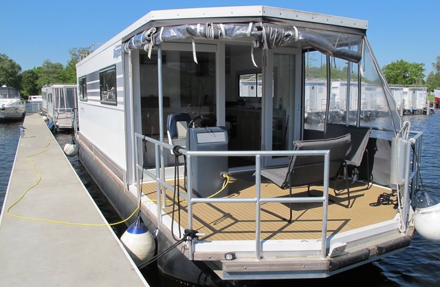 Houseboat for 4 guests with 25m² in Hennigsdorf (264894)
