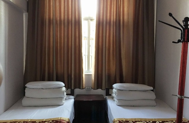 Huayang Guesthouse