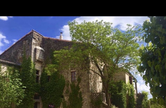 Huge loft apartment in Medieval fort, sud Ardèche private pool sleeps 10
