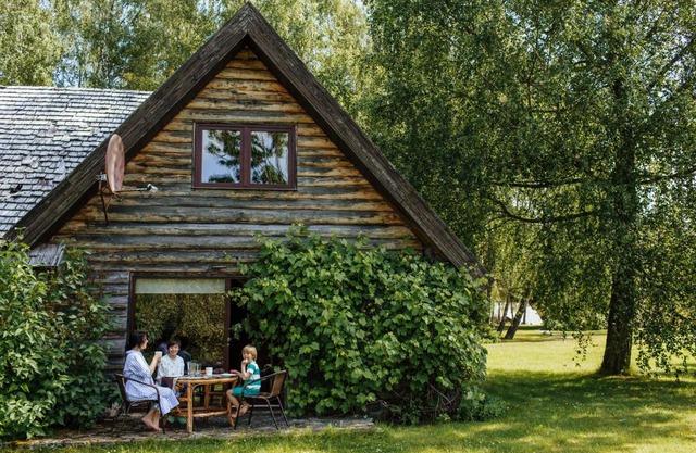 Hunter's Lodge