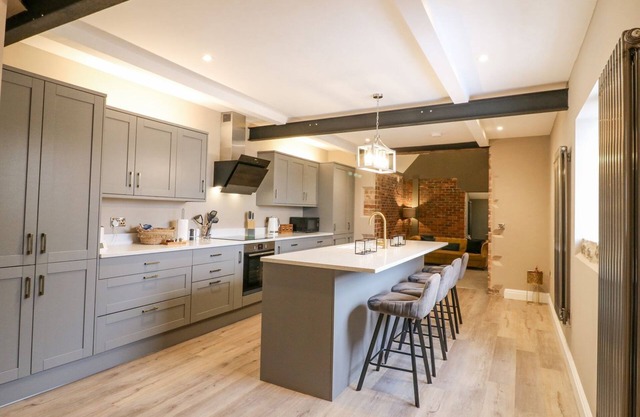 Hunters Lodge at Wildersley Farm
