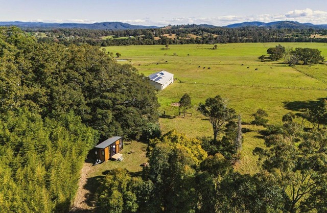 Huntingdon House by Tiny Away