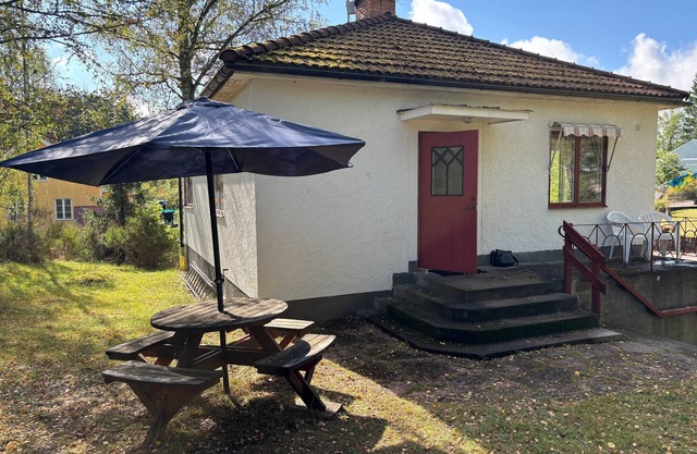 Hus Björk in Fågelfors - Cozy Swedish house with wood-burning stove, table tennis & I